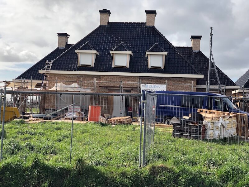 Hellend pannendak vrijstaande woning